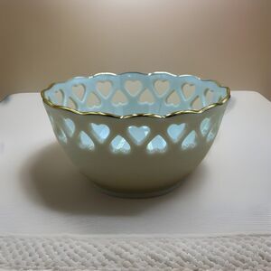 Vintage Lenox Heart Collection Bowl With Embossed Flower Detailing 5.5” D